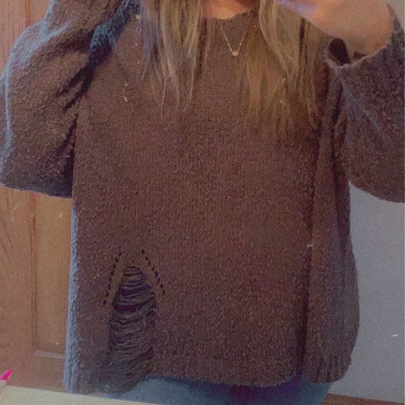 Umgee Distressed sweater - Picture 4 of 4